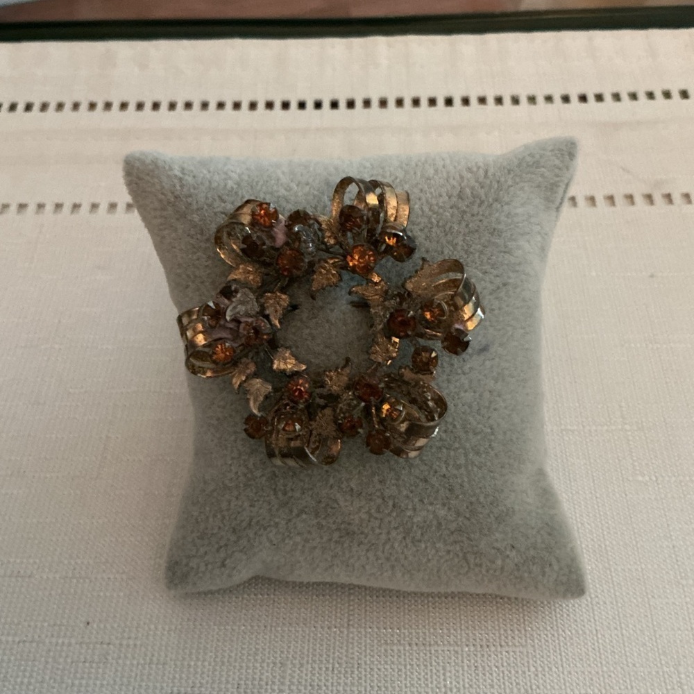 Kramer Vintage 3D Amber Rhinestone Gold Tone Brooch